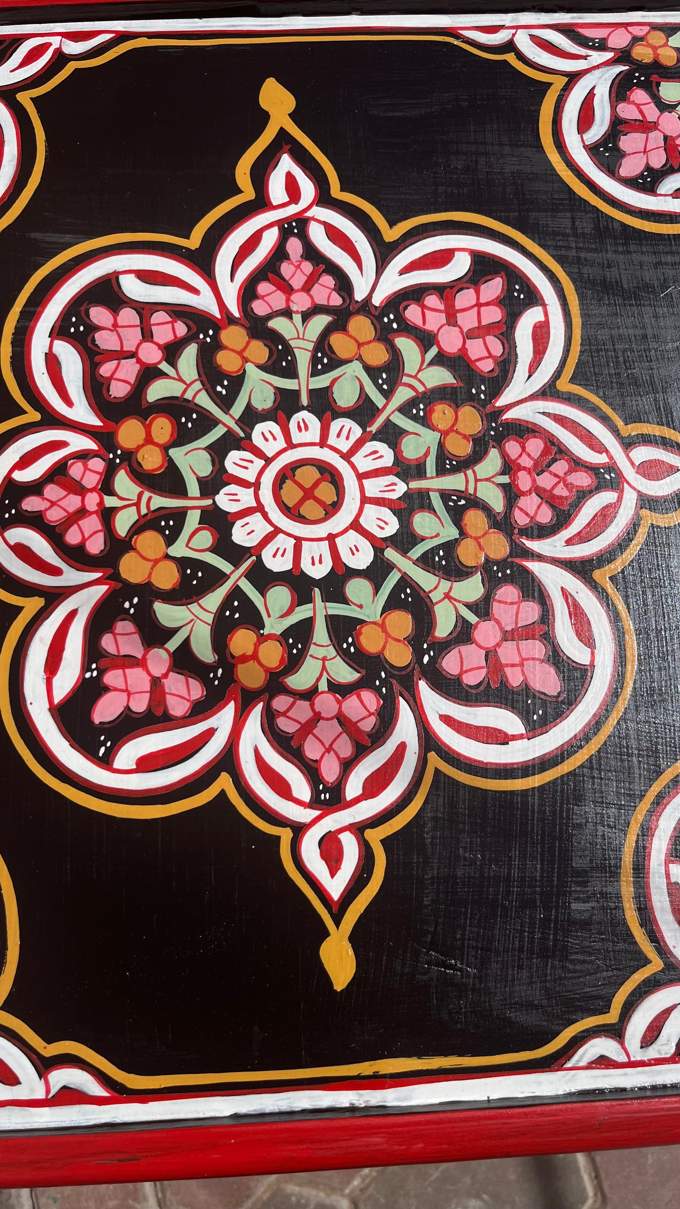 Solid Wood Side Table with Oriental Charm
Bring authentic Moroccan elegance into your home