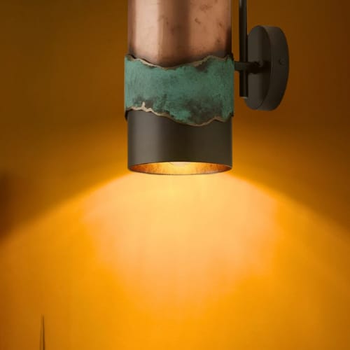 Handmade Copper Wall Sconce Light – Rustic Patina Brass Wall Lamp – Modern Industrial Lighting – Artisan Metal Wall Fixture