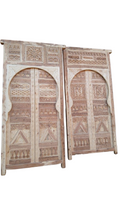 Hand-Carved Moroccan Cedar Wood Door – Arched Rustic Entryway, Statement Home Decor (Copie)