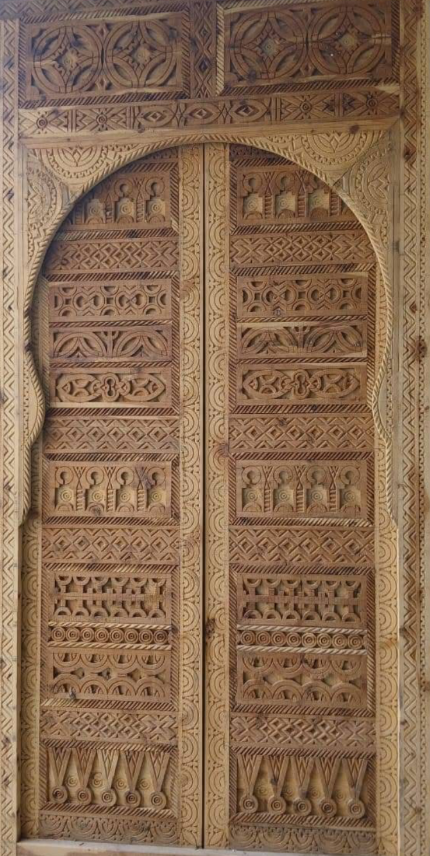Hand-Carved Moroccan Cedar Wood Door – Arched Rustic Entryway, Statement Home Decor