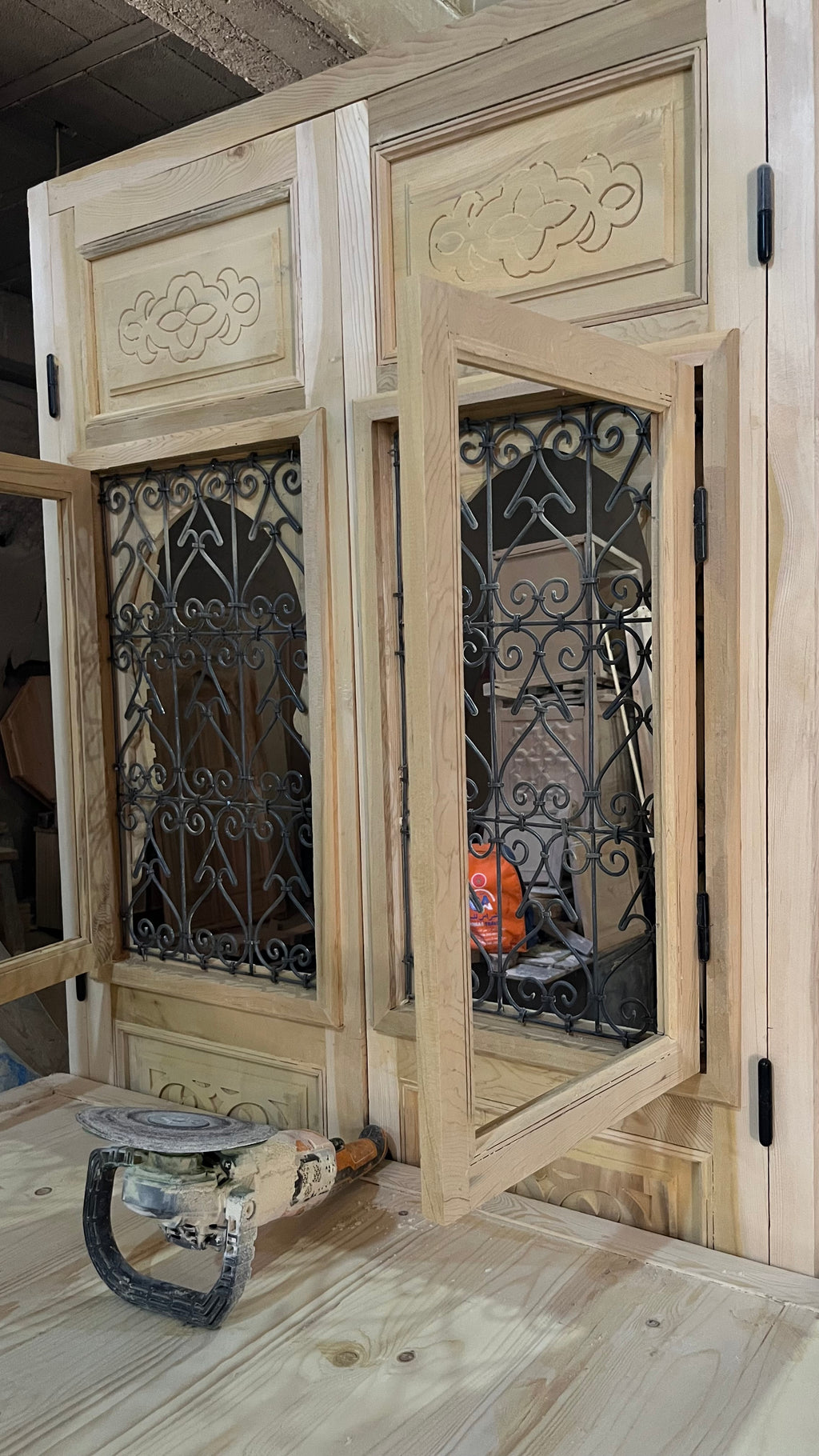 Hand-Carved Moroccan Cedar Wood Door – Arched Rustic Entryway, Statement Home Decor