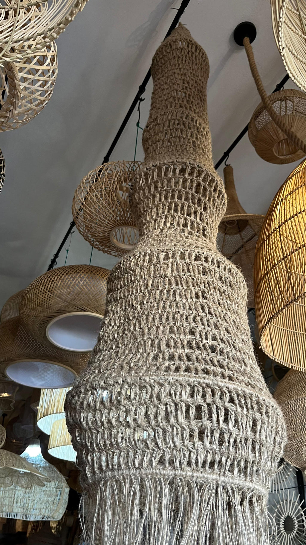 Handwoven Palm Fiber Pendant Light – Moroccan Bohemian Ceiling Lamp